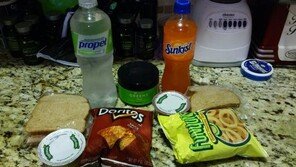 점심 굶는 아들 친구 위해 도시락 2개 싼 母 “그 심정 정말 잘 알기에…”