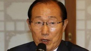 靑 비서실장 “朴 대통령, 최순실 아는사이 맞지만 친한사이는 아냐”