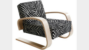 단순하면서 기능 강조… 한국 고가구와도 찰떡궁합