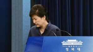 최순실 국정농단 후폭풍…박근혜 대통령 하야·탄핵 여론 비등