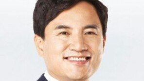 ‘친박’ 김진태 “최순실, 태블릿PC 사용 단서도 없는데 시끄럽다” 두둔