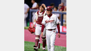 사령탑 바뀐 넥센, 이강철·박철영·정수성 코치 떠난다