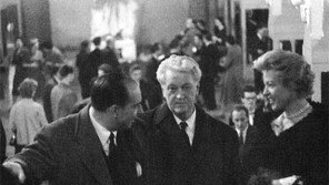 [책의 향기]음모론 단골소재 CIA 뒷얘기, 그것이 사실이라고?