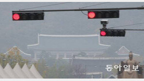 朴대통령, 이원종·우병우·안종범·‘문고리 3인방’ 교체 