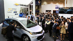 1회 충전에 383km…볼트 EV ‘국민 전기차’ 야심