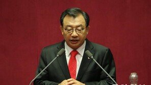 與 비박계의 지도부 사퇴 요구에, 이정현 “선장처럼…끝까지 책임감 갖겠다”