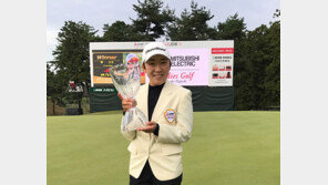 ‘역전의 여왕’ 신지애…JLPGA 히구치 히사코 레이디스 우승