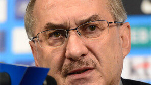 슈틸리케, ‘잊혀진 황태자’ 이정협 긴급 호출로 위기 탈출 가능?