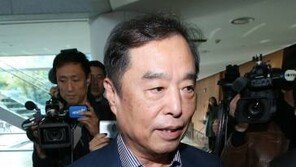 김병준 총리 내정자 “우 수석 장인 추도식, 향우회 회장이라 참석한 것”