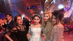 드레스 값만 ‘7억’, 러 갑부 딸 초호화 결혼식 화제