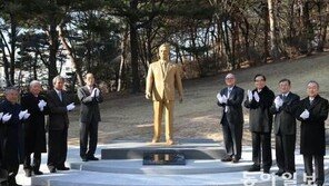 광화문 ‘박정희 동상’ 설립추진 논란 “여기가 북한이냐…소통 안 되면 양심이라도”