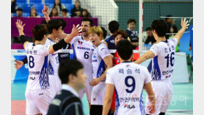 [현장리포트] ‘1R 1위 확정’ 대한항공, 얼마나 완벽한 배구 했나