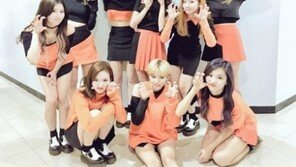 ‘인기가요’ 트와이스 인증샷 공개 “1위 할 수 있게 해주셔서 감사, 늘 함께 해요”