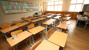 경기도교육청 노후 책걸상 교체사업 ‘엇갈린 예산’