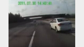 관광버스 사고 유발 흰색 소나타 운전자 긴급체포…경찰, 구속영장 청구 검토