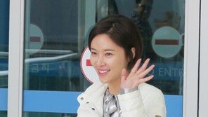 [화보]황정음, 추위까지 녹이는 화이트 공항패션