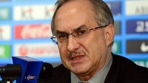 슈틸리케 감독 “캐나다전, 특별히 말할 게 없을 정도로 좋았다.”