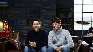 [화보]송중기-박보검 도미노피자 CF 비하인드 컷