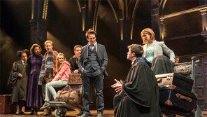 [책의 향기]아빠가 된 해리 포터, 아들 위한 마법이 필요해?