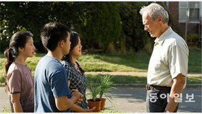 [책의 향기]공동체 붕괴 사회… 진짜 ‘어른’을 말하다