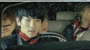 라커룸-자동차는 왜 아이돌 뮤비 속에 자주 등장하나