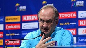 슈틸리케 “2위 탈환 뿐이랴…많은 게 걸려있다”