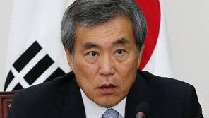 이상돈 “영수회담 철회 추미애, 문재인과 직접 교감 가설도 가능”