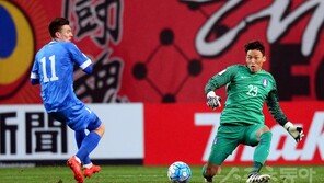 ‘빌드업 과정’ 패스 미스…코칭스태프, 확실한 지시가 해법