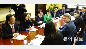 트럼프측 “中기업 등 겨냥 세컨더리 보이콧 시행해야”