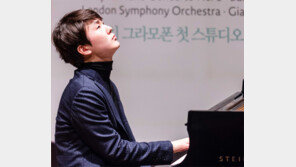첫 정규앨범 내는 조성진 “50번 연주한 쇼팽협주곡, 처음 연주하듯 녹음”