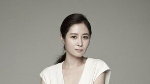 문소리, 이민호-전지현 주연 ‘푸른 바다의 전설’로 안방극장 복귀…역할은? ‘대치동 사모님’