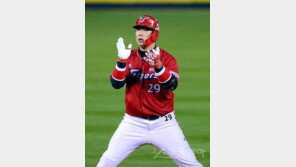 기아 팬 “나지완, 착한 가격 계약…기아 사랑하는 듯”