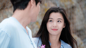 대사 한마디 없이 16.4% 찍은 전지현