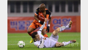 헛심 쓴 성남-강원…탄천서 운명 갈린다