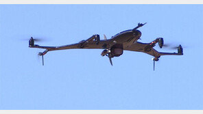 정찰에서 택배까지 잇단 성공… 드론, 우리 삶 속으로 성큼