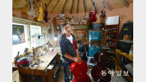 [新명인열전]현악기장 박경호씨 “나만의 소리 찾아야죠”… 패션 일 하다 ‘현악기 만들기 20년’