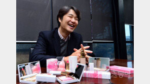 [비즈 & 피플] 김태욱 대표, SNS스타 협업…‘롬앤’도 내 스타일대로 Go!