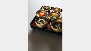 [Q매거진]“맛의 비결? 제철 재료로 정성들여 올릴 뿐이죠” 