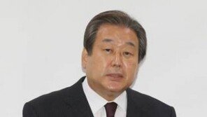 김무성 “대선 출마의 꿈 접겠다…당내 朴대통령 탄핵 발의 앞장”