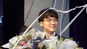 '페이커 이상혁', 2016 대한민국 e스포츠 대상 3관왕 달성하며 대상 수상