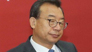 이정현 “예수 팔아먹은 유다 되란 말이냐”