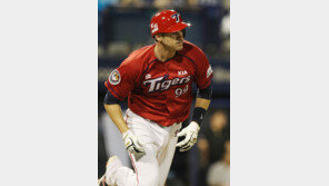 [비하인드 베이스볼] KIA와 필의 이별, 마지막 배려