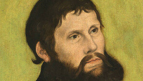 [책의 향기]파문 이후 숨죽인 마르틴 루터, 개혁의 칼을 갈다