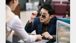 대세 배우 조정석, 강동원도 이겼다