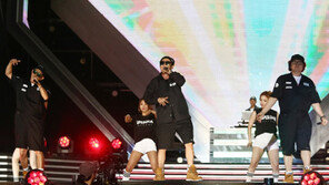 [연예 뉴스 스테이션] DJ DOC, 여성혐오 논란으로 촛불집회 출연 무산