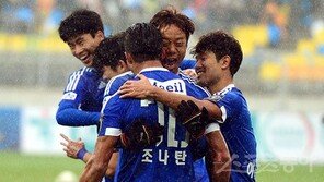 염기훈 40m 매직골…수원, 먼저 웃었다