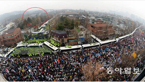 95배로 커진 촛불… 정권이 항복한다는 ‘국민 3.5%’ 넘었다