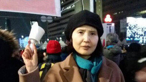 어둠 누른 촛불, 잔치는 다시 시작됐다