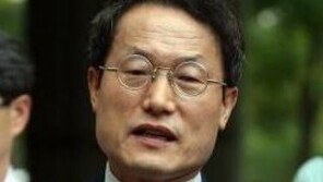 조희연 “국정교과서, 친일독재 미화 쟁점…철회 번복, 靑 압력에 후퇴”