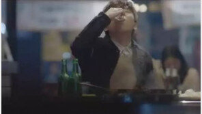 정승환 ‘이바보야’MV 대학가 술집서 혼술-소주 4병 만취 촬영 ‘극사실주의’